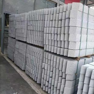 呼伦贝尔芝麻白树围石 树池