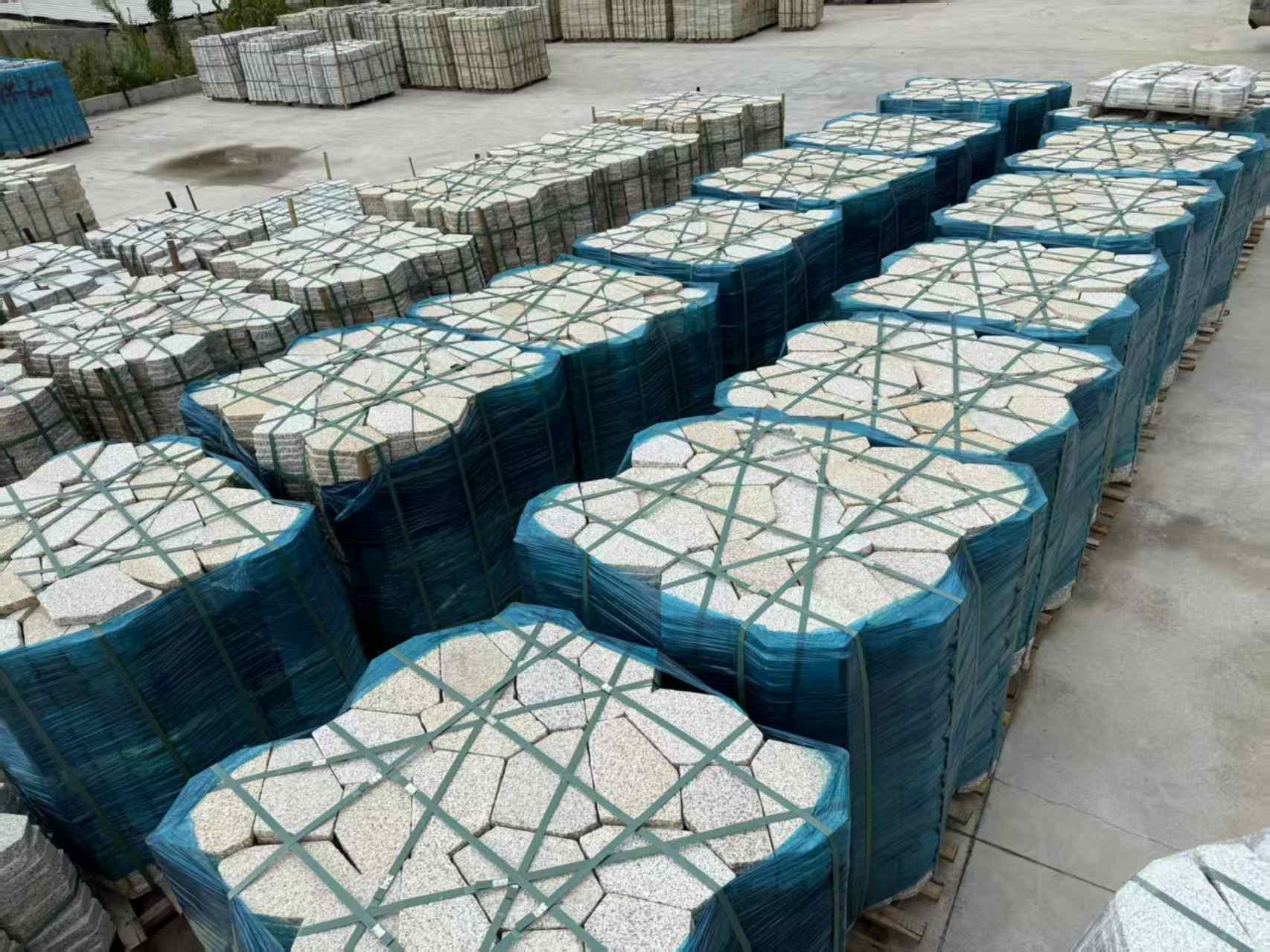 呼伦贝尔黄金麻冰裂纹 碎拼