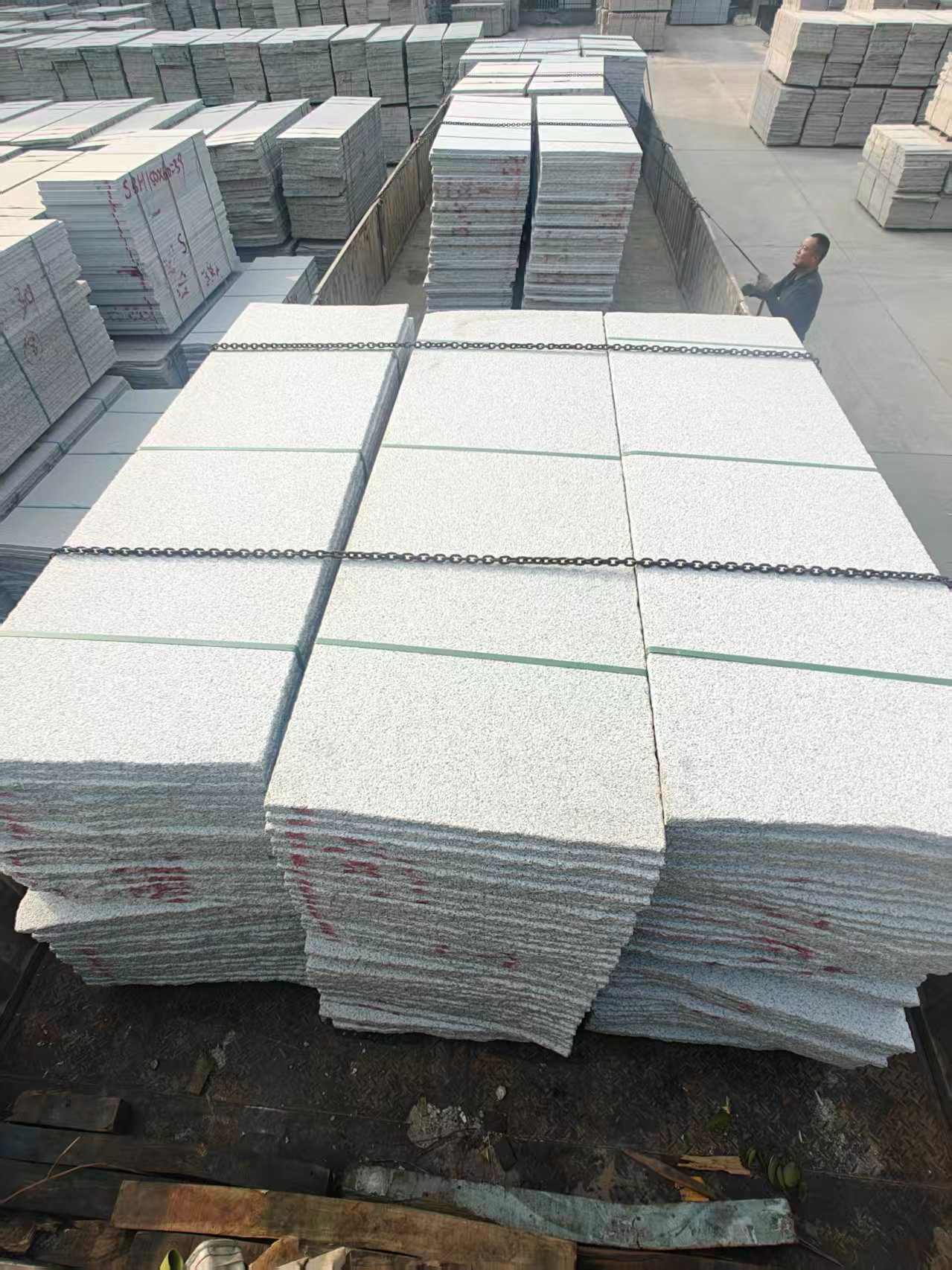 呼伦贝尔芝麻白毛板，石材毛板