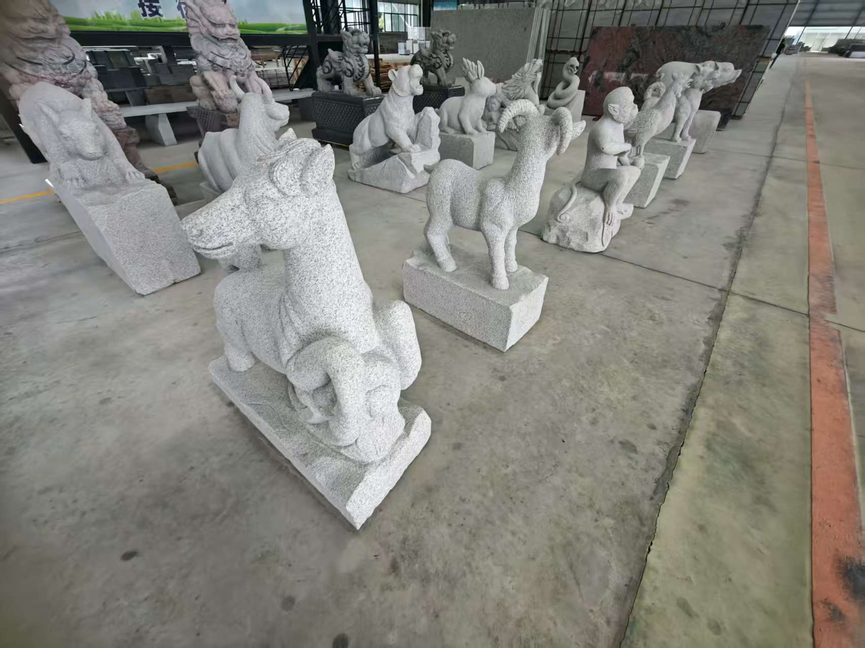 呼伦贝尔芝麻白雕刻 十二生肖 异形雕刻